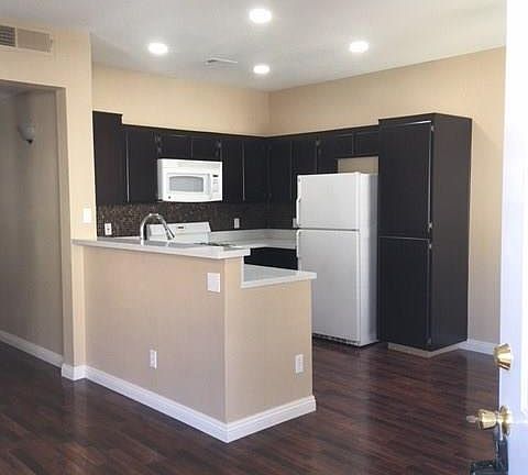 3rd image of 251 S Green Valley Pkwy Unit 3522