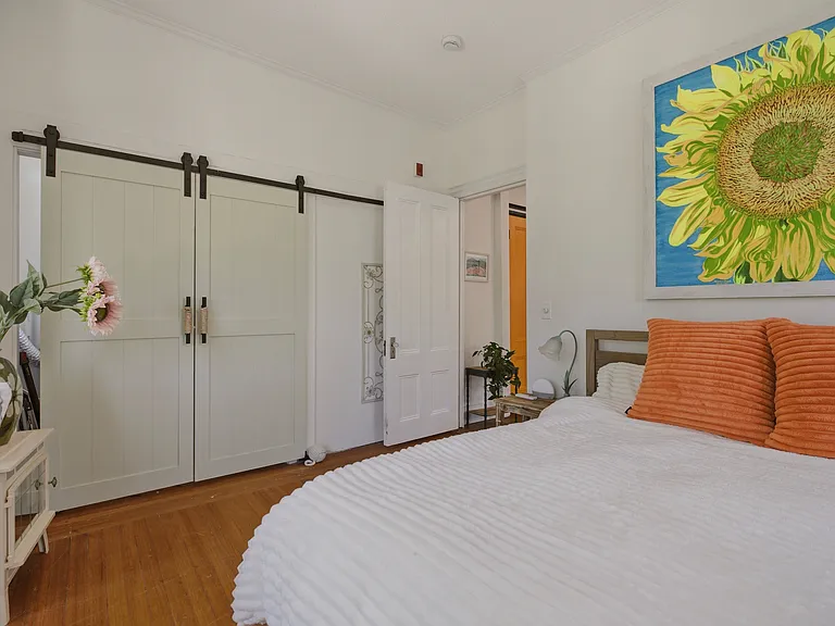 67 Perry St #5 — Photo 14