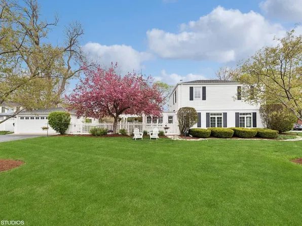 444 S Dryden Pl, Arlington Heights, IL 60005