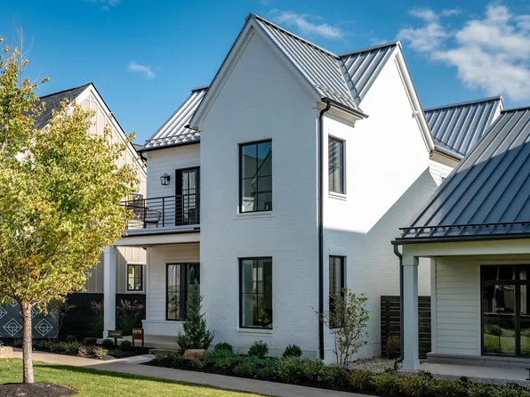 2878 Kobuk Dr, Columbus, OH 43228