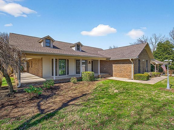 2nd image of 3857 Baxter Rd