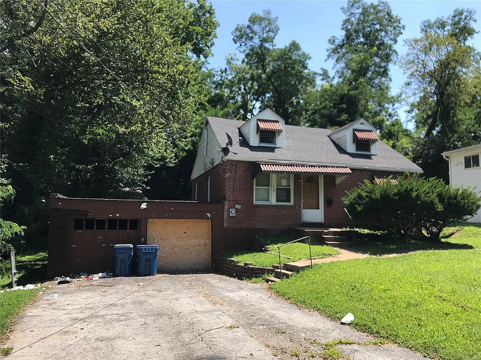 1st image of 138 N Marguerite Ave