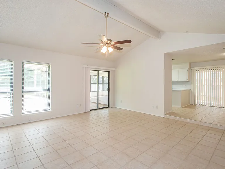5811 Cannon Mountain Dr — Photo 3