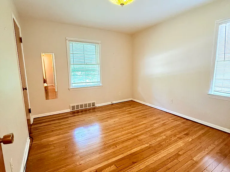 14660 Superior Rd — Photo 10