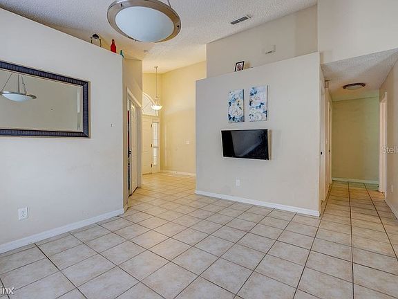 5th image of 733 Blue Water Ave