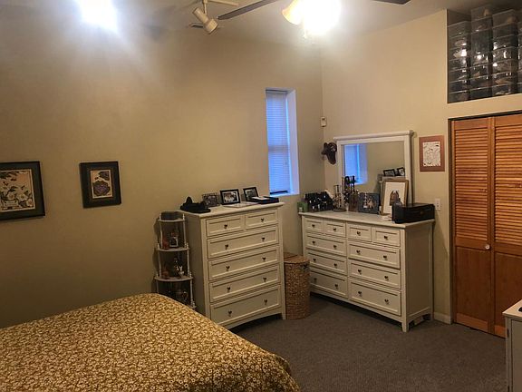 4th image of 1324 N Wolcott Ave