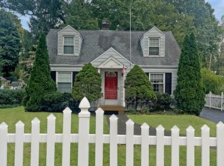 10 Greenwood Ave, Darien, CT 06820