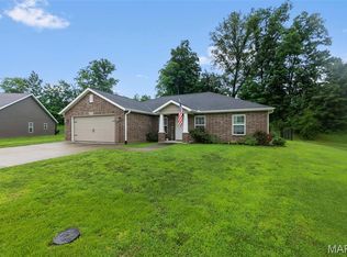 320 Tradition Dr, Cape Girardeau, MO 63701