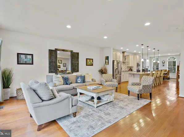 558 Deep Creek Vw, Annapolis, MD 21409