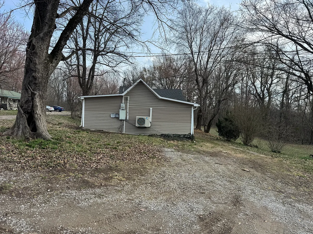 Building Photo - 68 Davis Cir