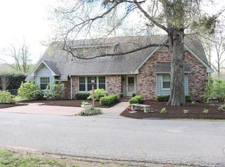 1205 N Crossover Rd, Fayetteville, AR 72701