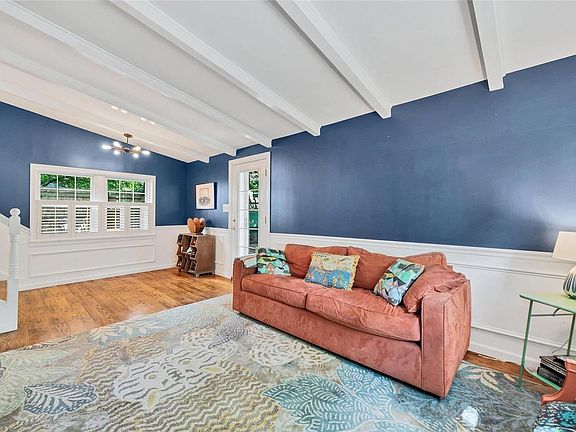 5th image of 7365 Flora Ave