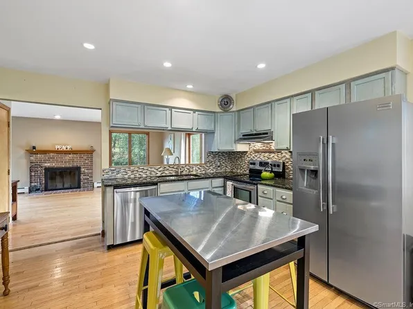 99 Obtuse Road South, Brookfield, CT 06804