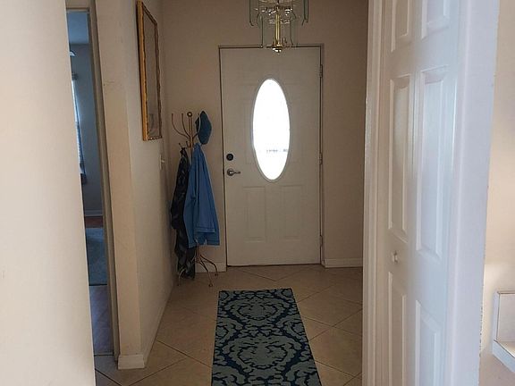 4th image of 47 Florida Way
