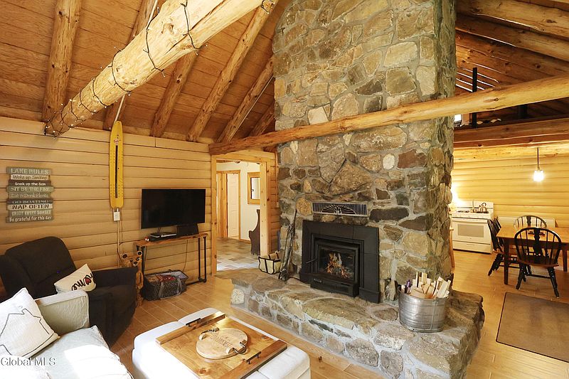 3rd image of 63 Pine Ridge Drive