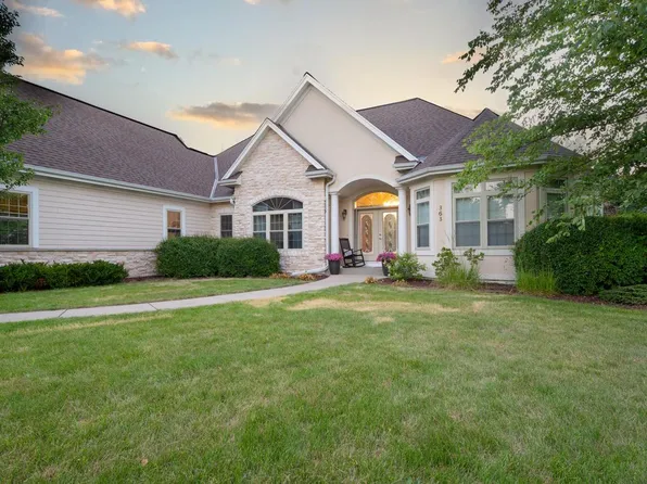 363 Sunshine DRIVE, Hartland, WI 53029