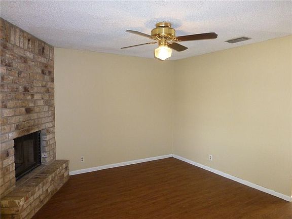 3rd image of 4929 Cedar Pass Dr APT A6
