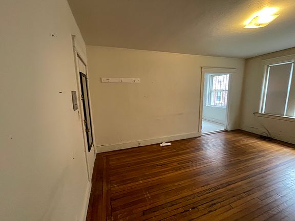 4th image of 89 Washington St #12