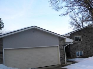 8690 Lake Jane Trl N, Lake Elmo, MN 55042