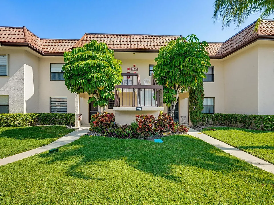 7245 Golf Colony Ct #204