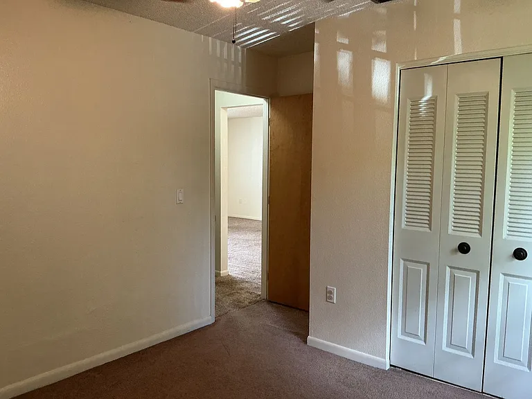 1112 South Blvd — Photo 9
