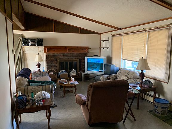 2nd image of 9025 N Dresden Dr