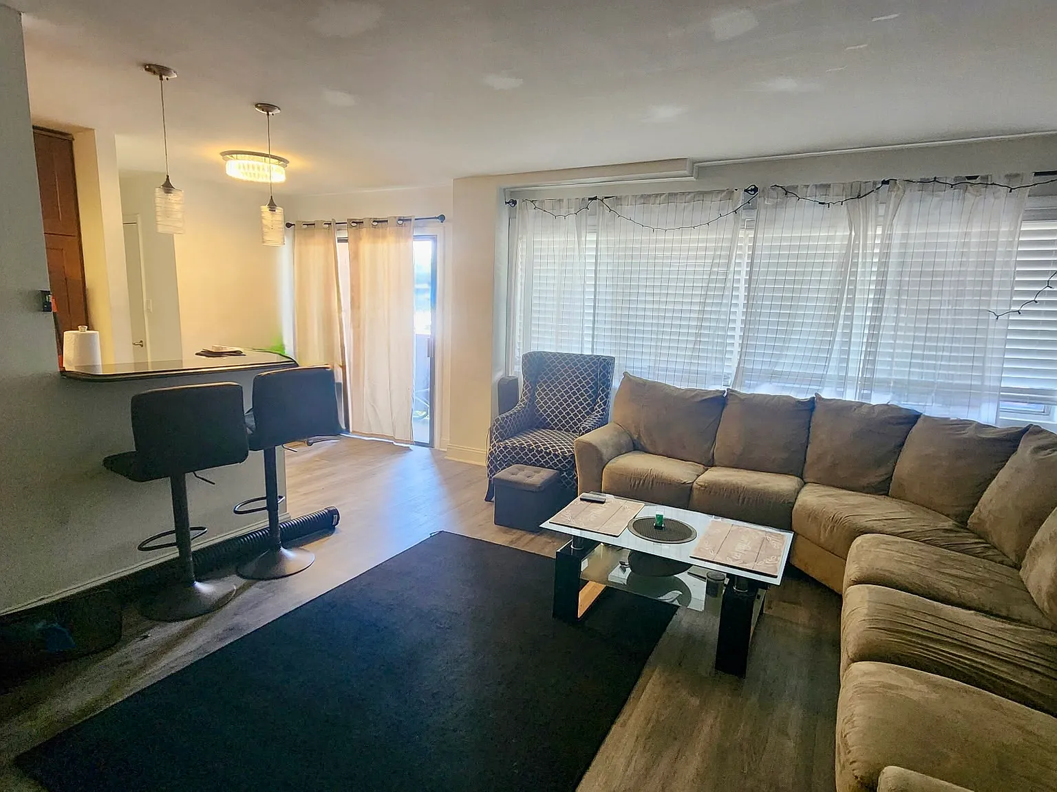 1501 South George Mason Dr — Photo 2