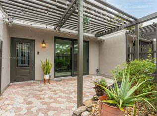 11330 NW 16th St #11330, Hollywood, FL 33026