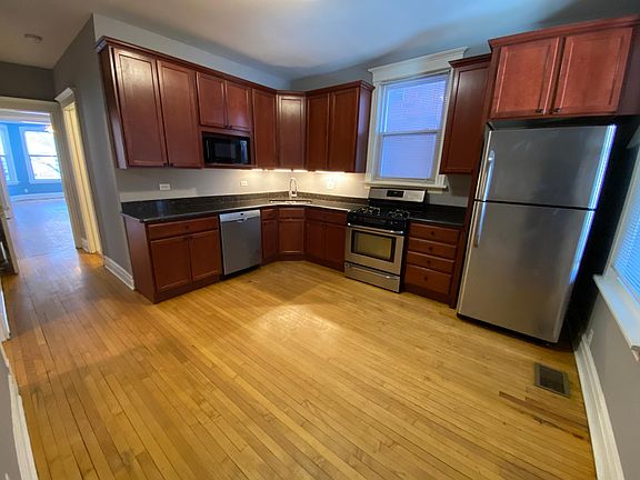 5th image of 3824 N Damen Ave #1