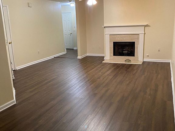 2nd image of 2668 Waverly Hills Dr