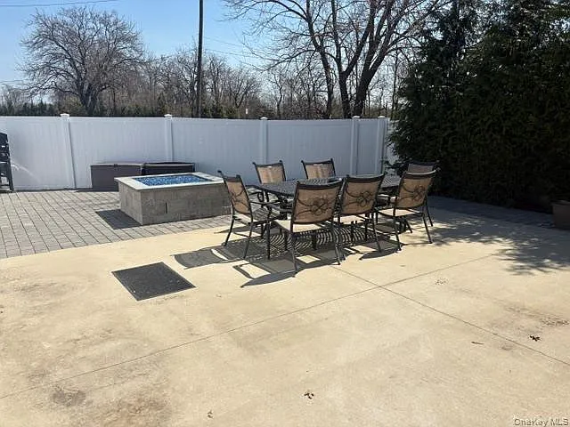 424 Bayville Ave #BUNGALOW — Photo 10