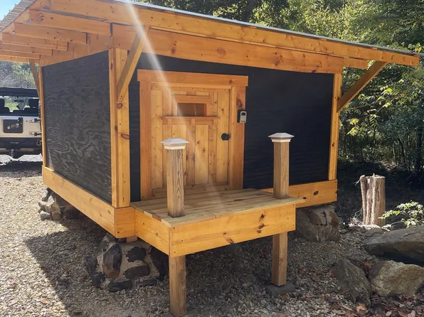 Viking Mountain Rd, Greeneville, TN 37743