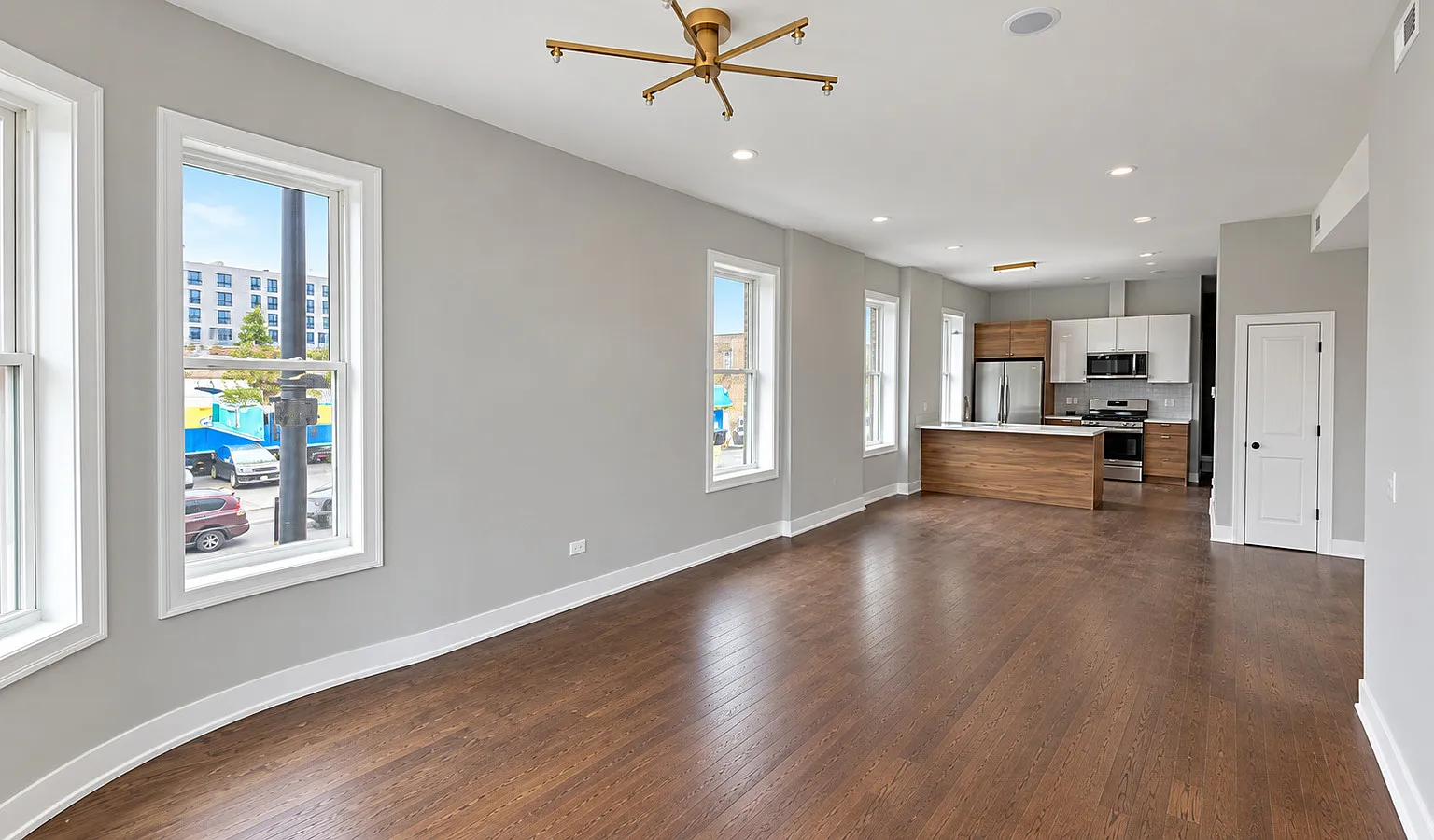 2024 S Ashland Ave — Photo 4