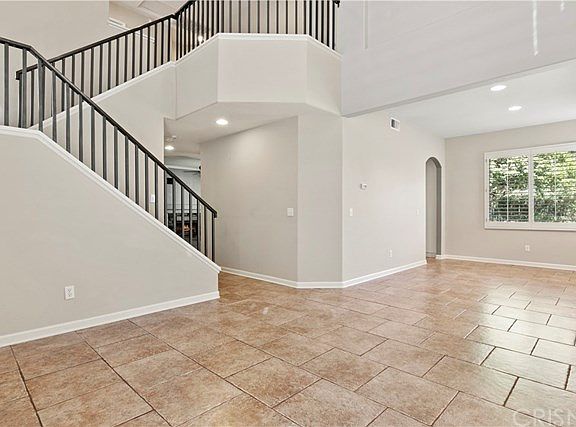 4th image of 29536 Mammoth Ln