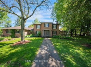 10 Karendale Cres, Hamilton, ON L8B0Z6