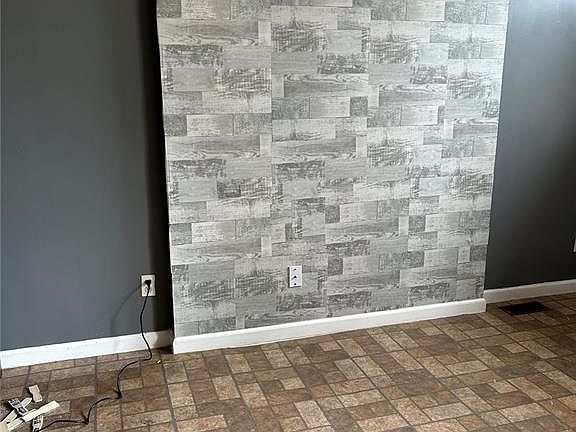 4th image of 4839 Nebraska Ave