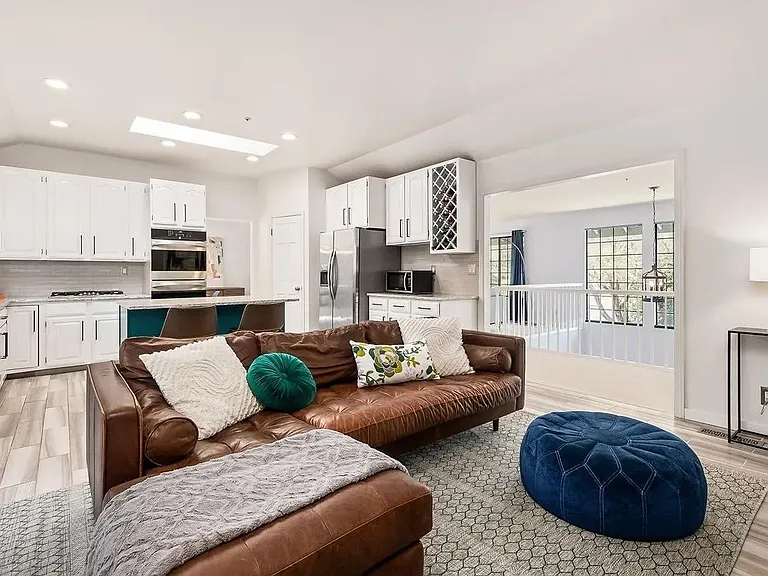 101 Brown Dr — Photo 14