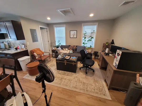 1620 Main St APT 3, West Warwick, RI 02893