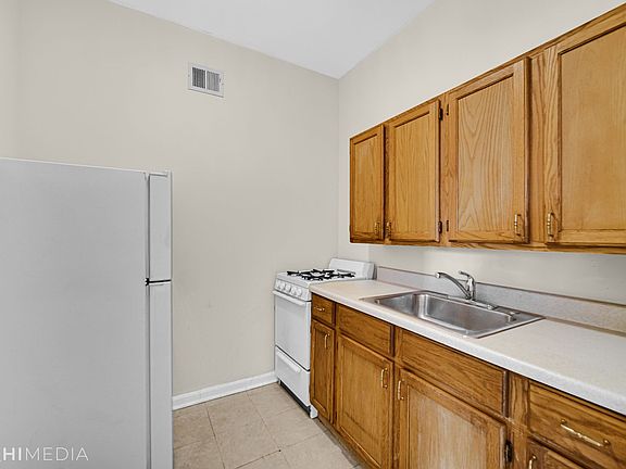 2nd image of 2209 S 61st Ct #201