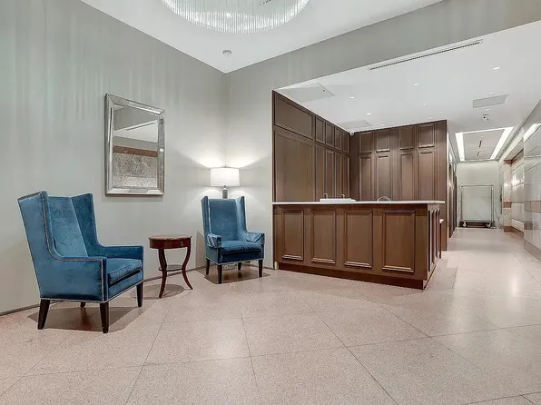 56 Pine Street image 9 of 12