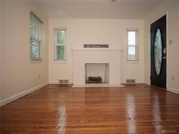 4th image of 4076 Foxboro Dr