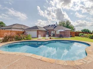 434 Fall Cedar Dr, Fort Worth, TX 76108