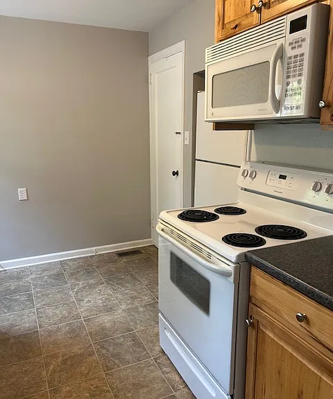 215 Westerly Pkwy — Photo 6