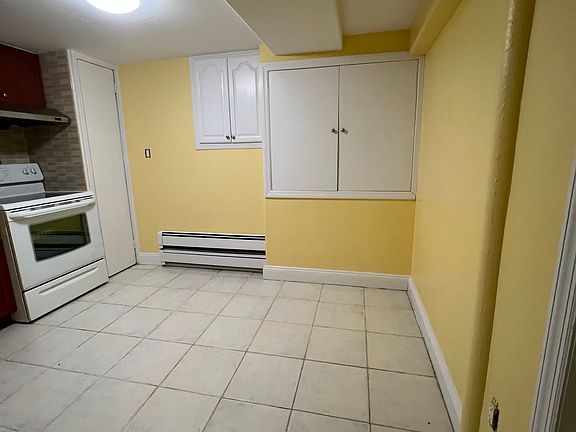 4th image of 2149 E 13th St #B1