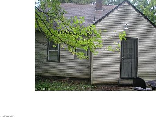 2nd image of 723 Roselle Ave