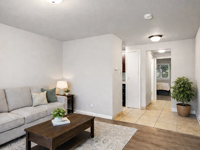 Ash Creek Apartments — Photo 1