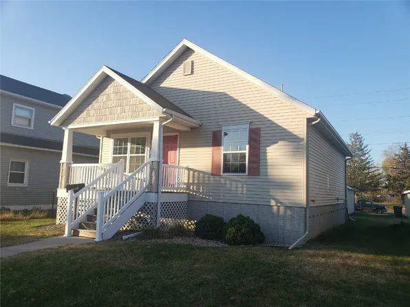 714 H Ave NW, Cedar Rapids, IA 52405