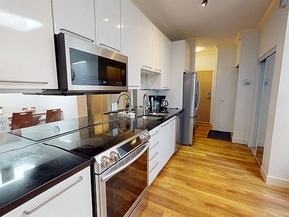 5th image of 828 Cardero St #505