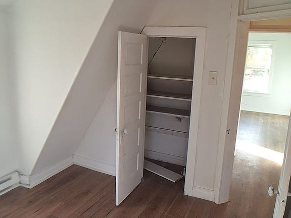 4th image of 277 Chestnut St #3