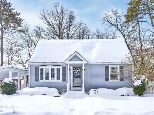 66 Sunset Rd, Dracut, MA 01826